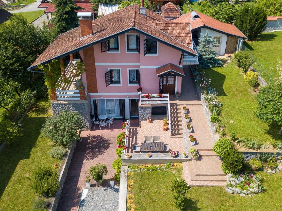 Country House Vrbovcanka ดารูวาร์ ภายนอก รูปภาพ